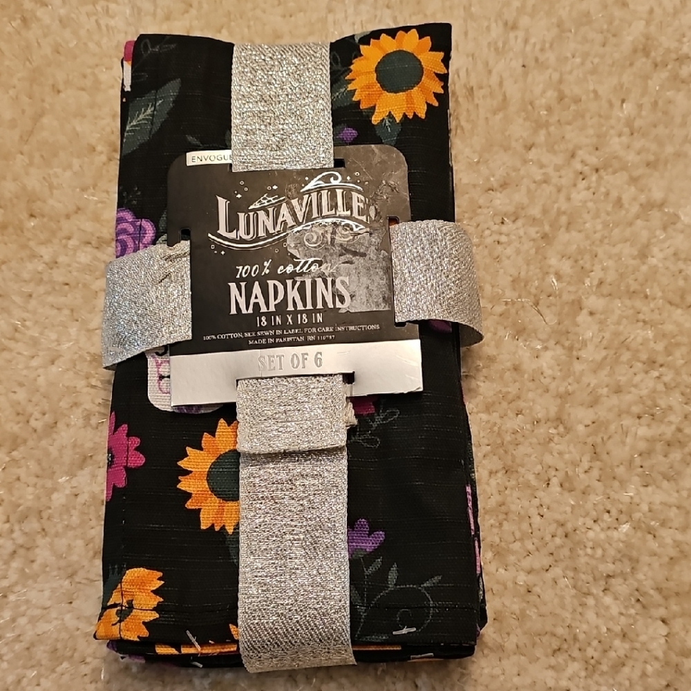 Lunaville Black Floral Napkins Set